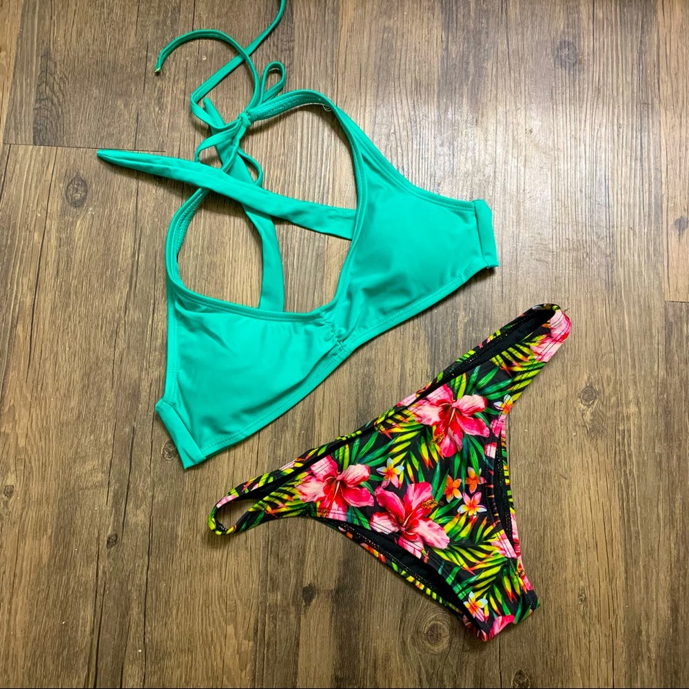 AEROPOSTALE Swimwear Bikini Halter Top & Cheeky Bikini Bottom Floral Size XS/S